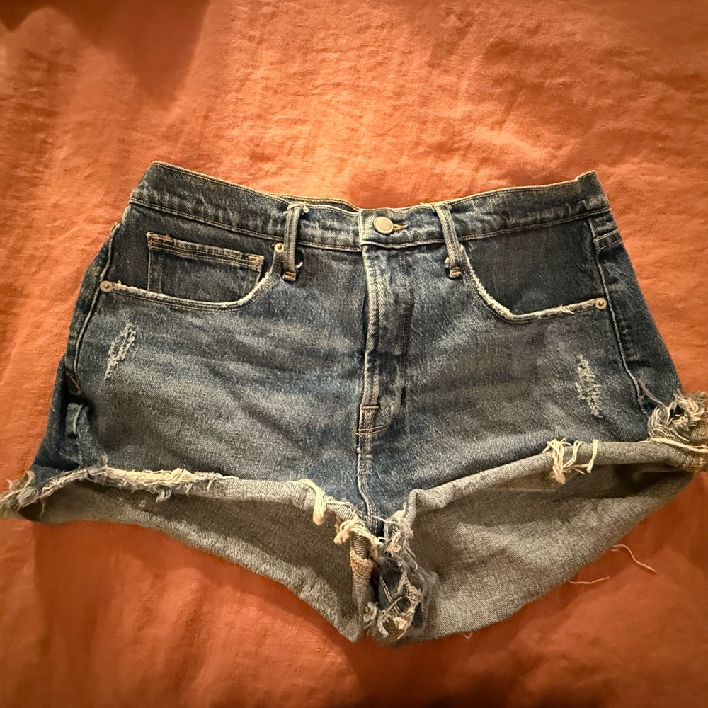 Good American Good Curve Denim Cut Off Shorts
